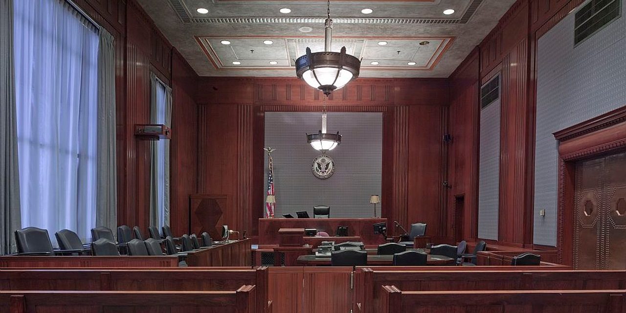 courtroom-898931_1280